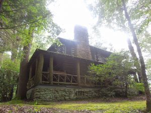 Haunted Cabins - Shamrock Log House